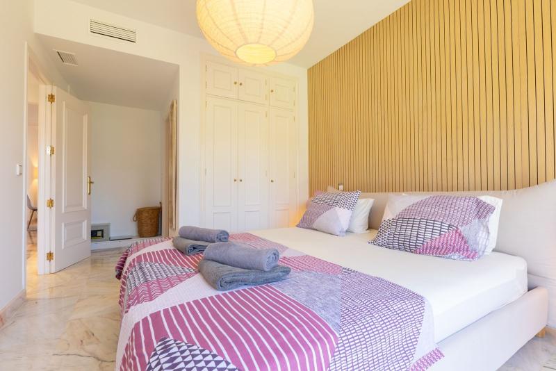 m_resales_13