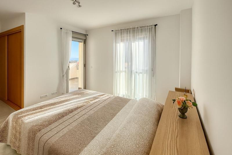 m_resales_14