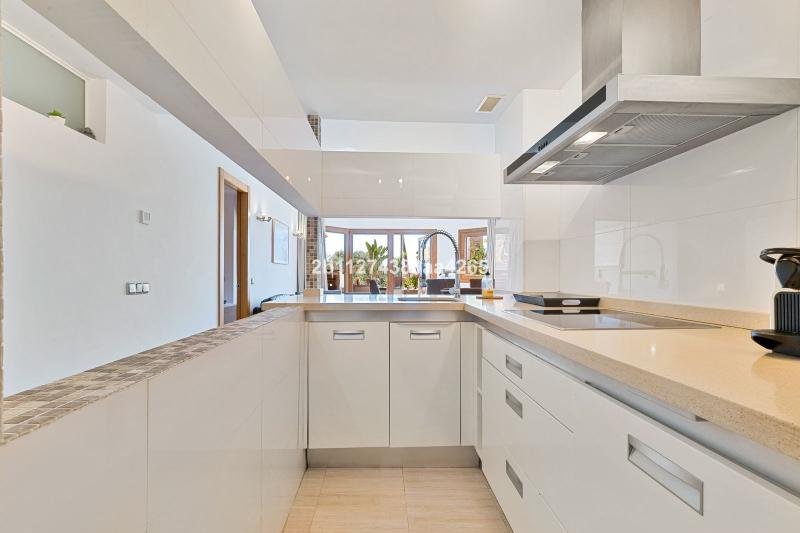 m_resales_10