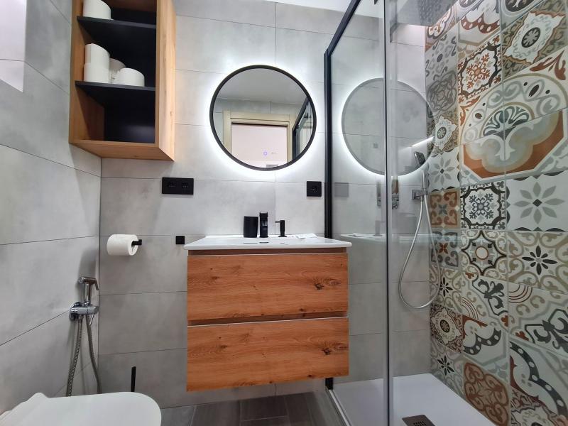m_resales_5