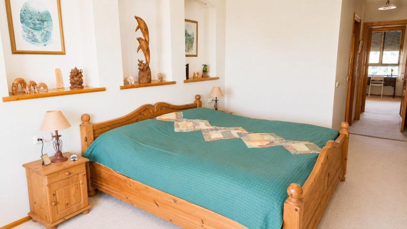 m_resales_11