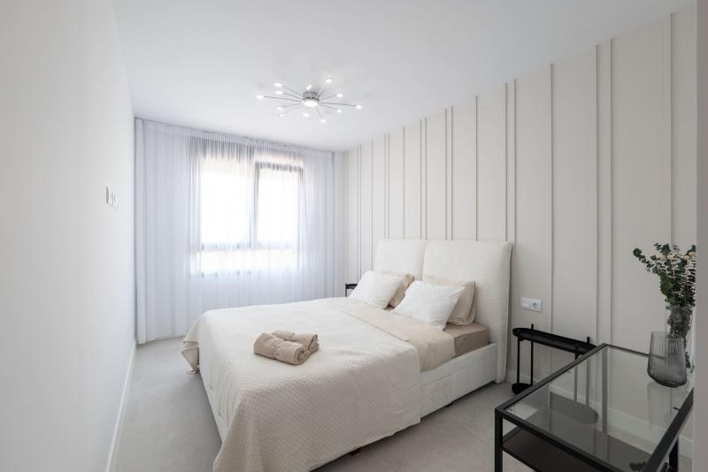 m_resales_12