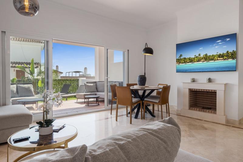 m_resales_2
