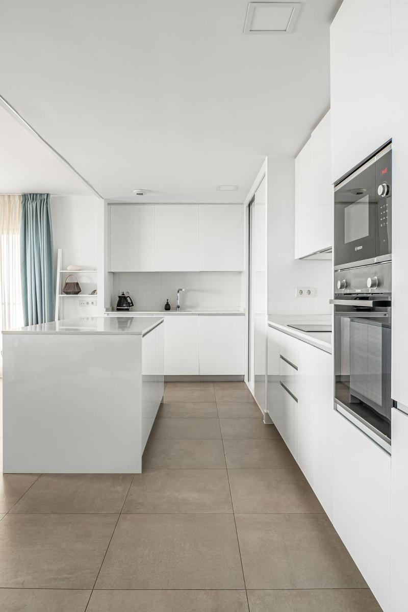 m_resales_13