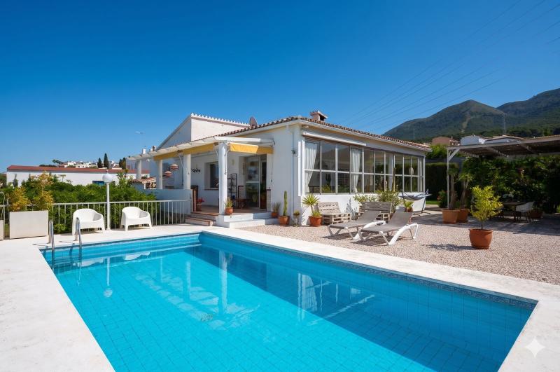 m_resales_1