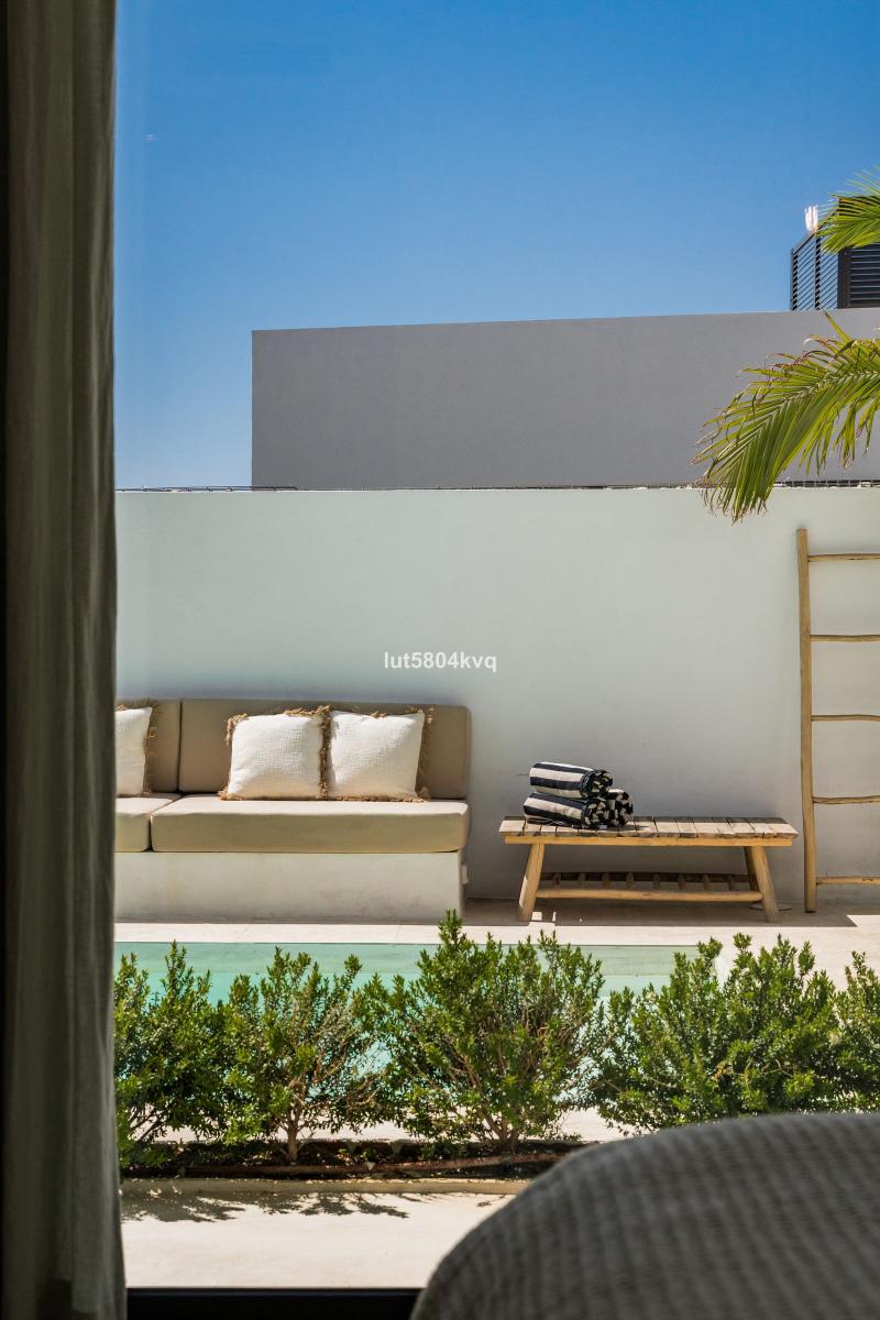 m_resales_13