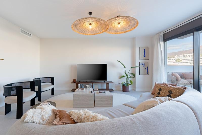 m_resales_12