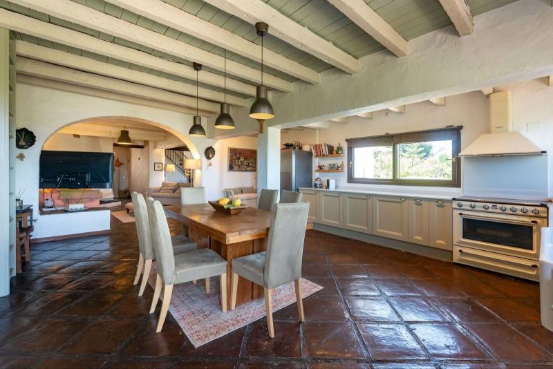 m_resales_13