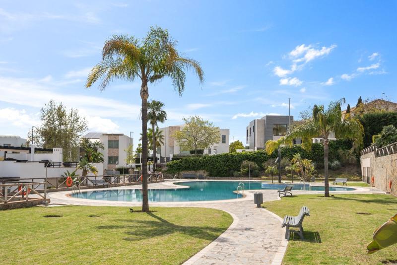 m_resales_3