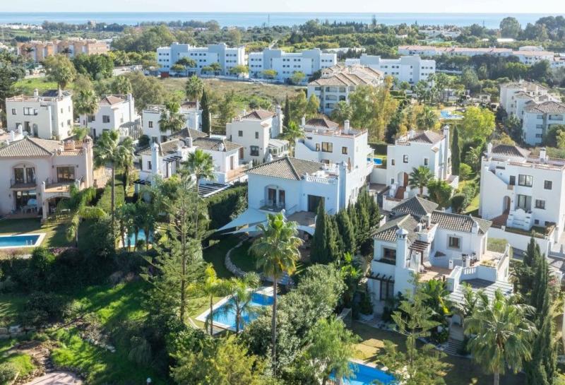 m_resales_15