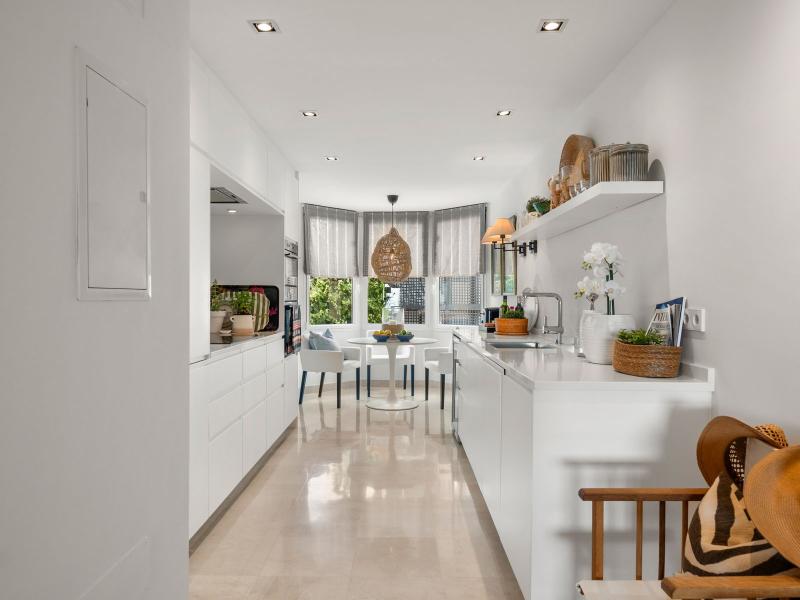 m_resales_15