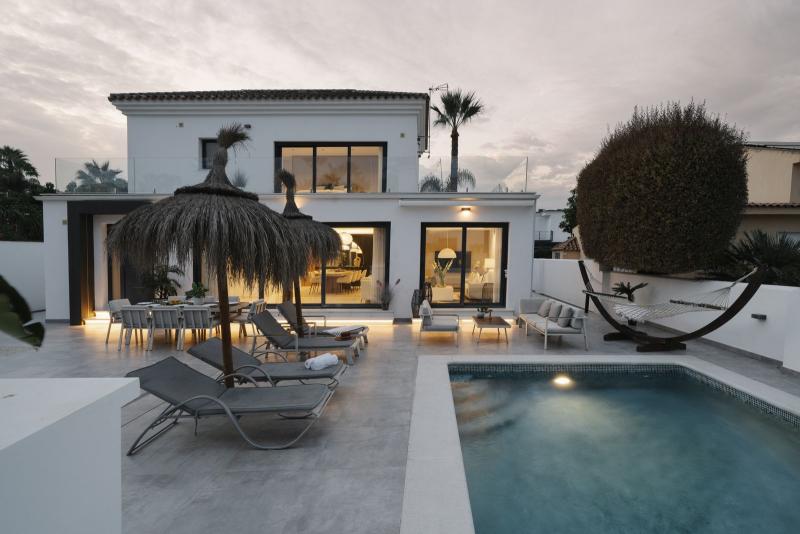 m_resales_3