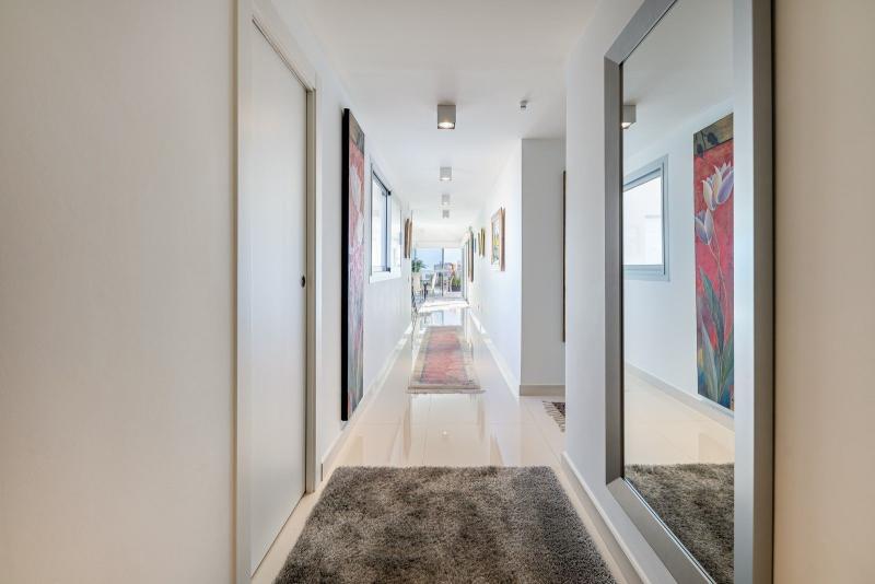 m_resales_16