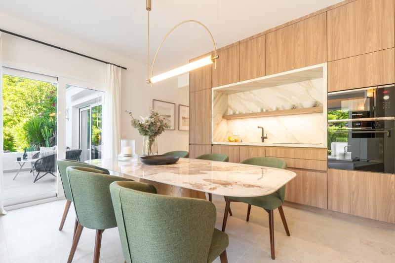 m_resales_6