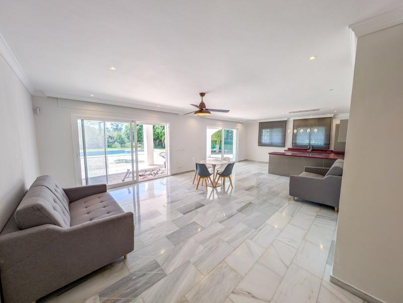m_resales_5