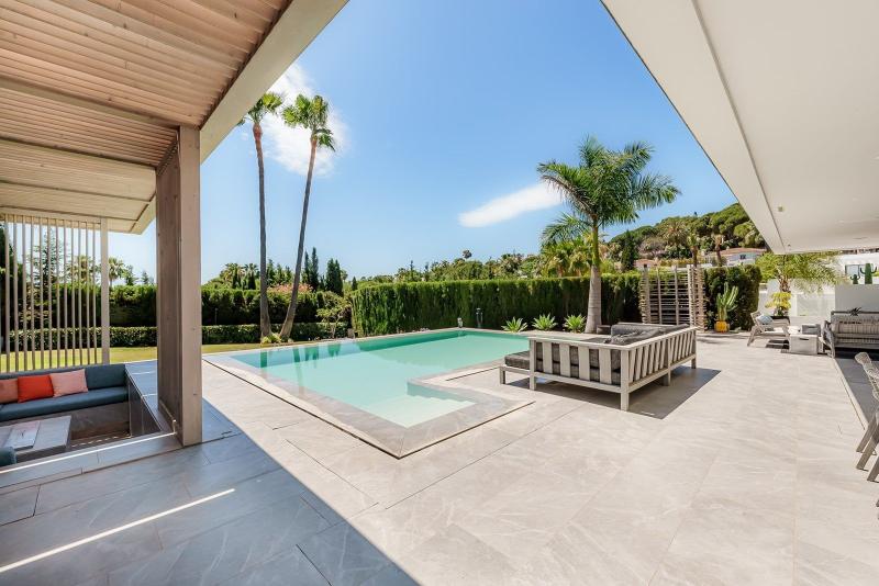 m_resales_10