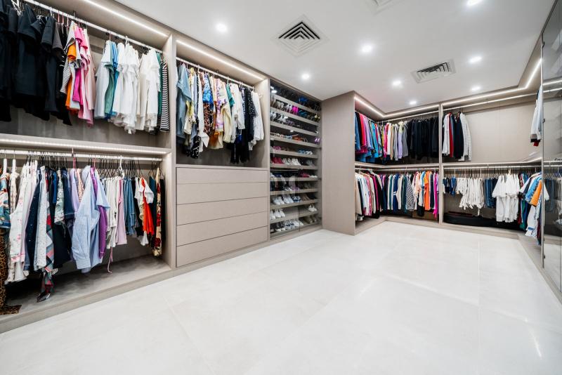 m_resales_19