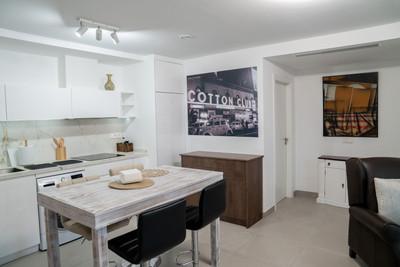 m_resales_12
