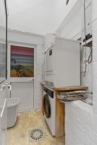 m_resales_15