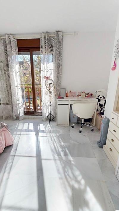 m_resales_20