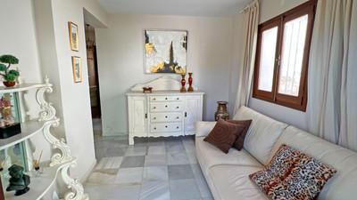 m_resales_17