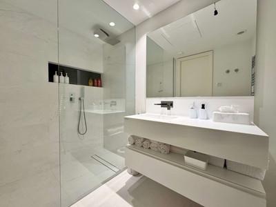 m_resales_19