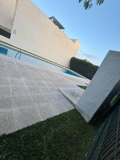 m_resales_17