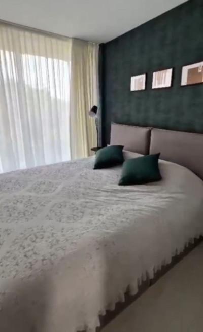 m_resales_20