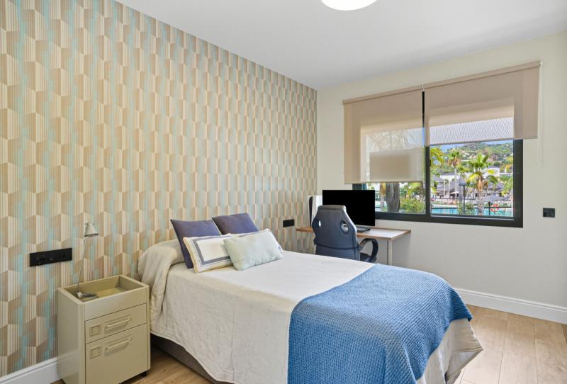 m_44902778f5ef814a05de788e3b700df0