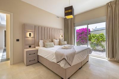 m_resales_16