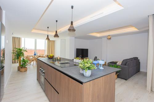 tn_5912ff587bbc86d16ba36e4d34f5da17