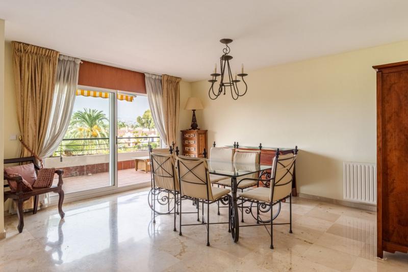 m_43fb3701ed8aabe453c6e400ea27566e