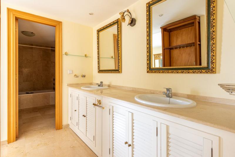 m_a49ab718b270caf2349b32deb3384a82