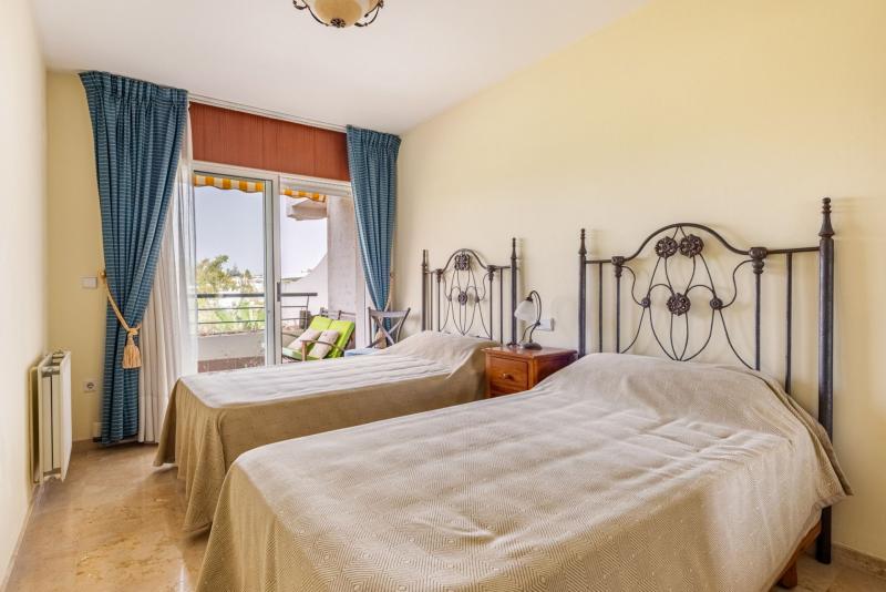 m_c80088ff07d41ead00380b0741b3bfef