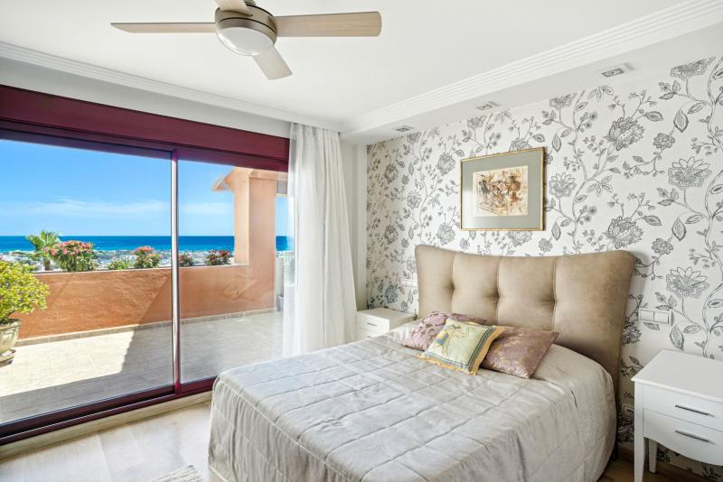 m_16aec6cc1e51b82a1e61d4c684170aae