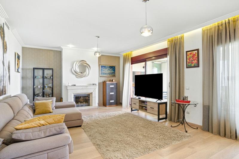 m_4f0a93d5ddb7688f05fe12c43e1404ee