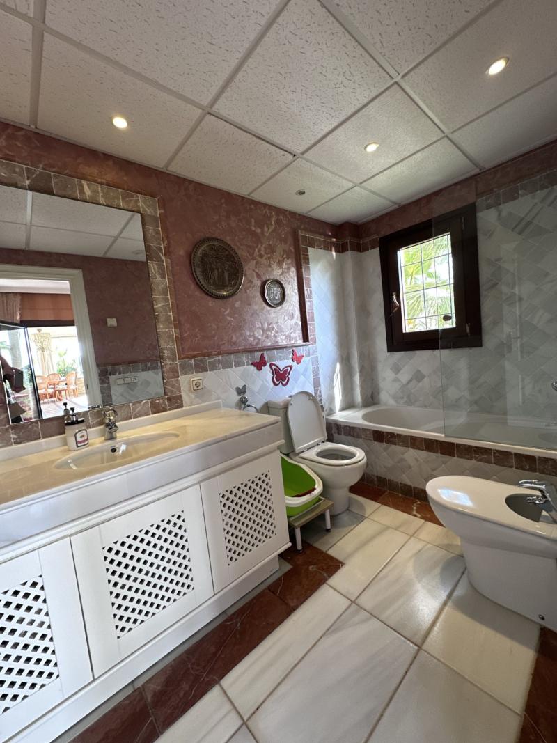 m_40347bfb4fe519c9a781eaa5a113d248