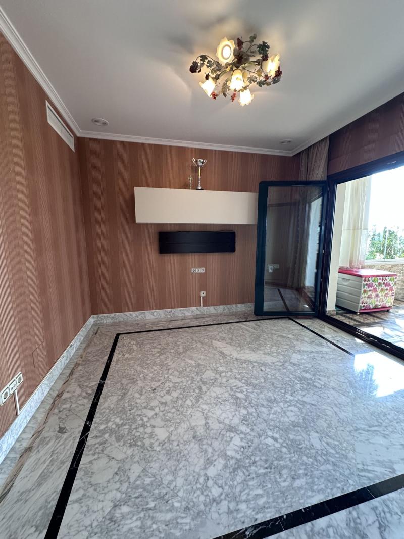 m_8ce36f05328db46c4e878eadda8615ac