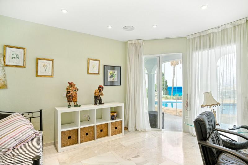 m_00519e7953ebbe63aaea844e2810f9fb