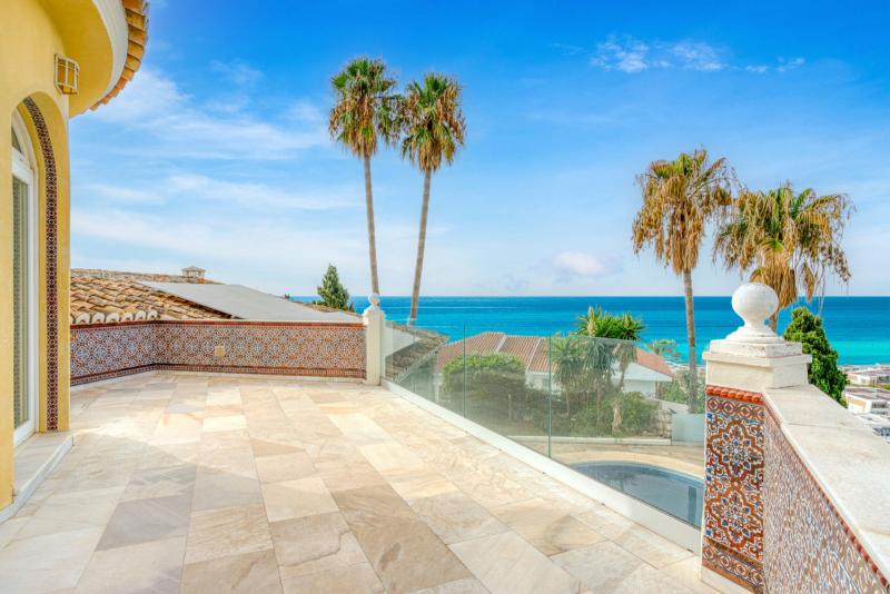 m_66167119ab9558097bf2a63d1c0e1a70