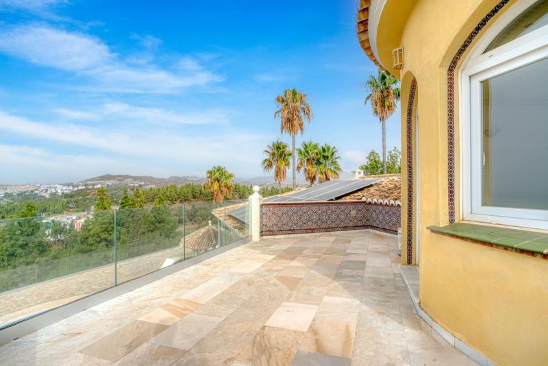 m_8bc243b07b9f34721fae8771f0c6bec4