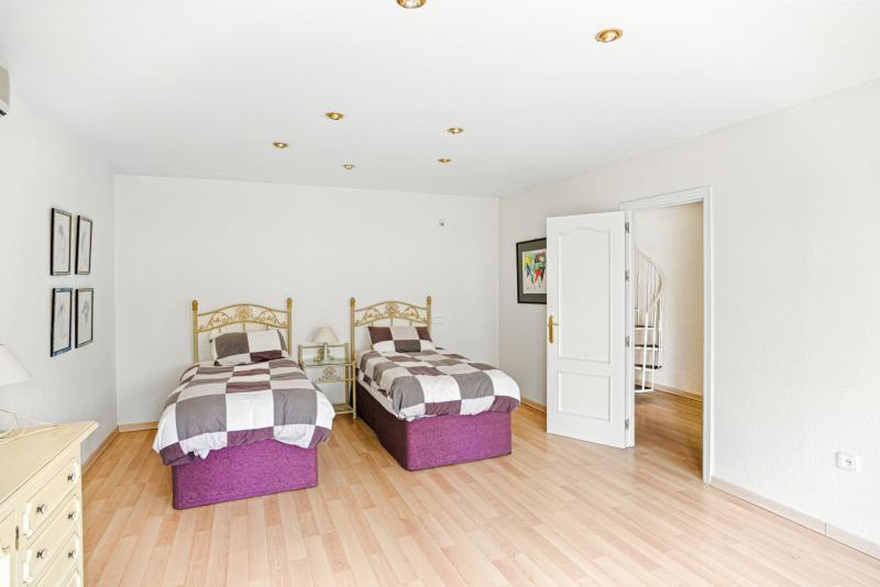 m_c4287bdd1a0510620830b8cc2a8df6db