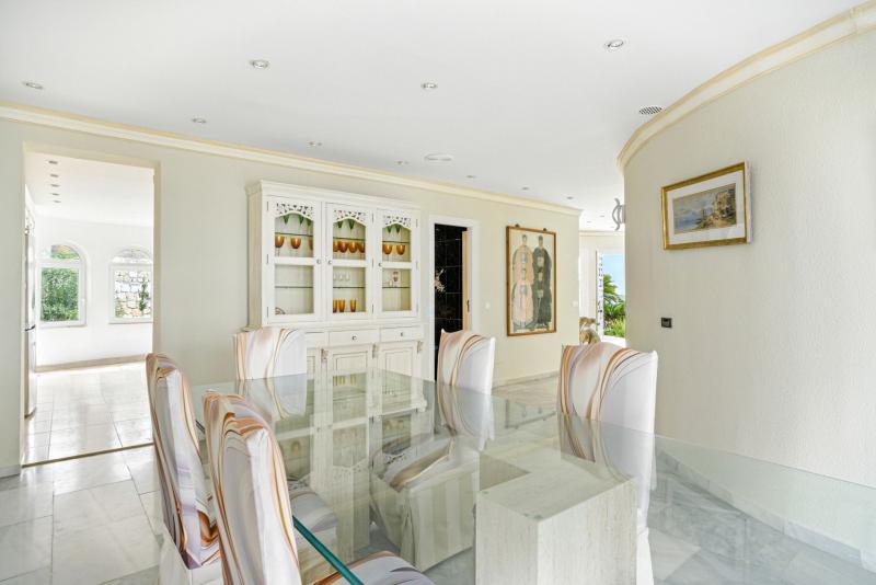 m_e510576fcd64472920edf741a3592b98