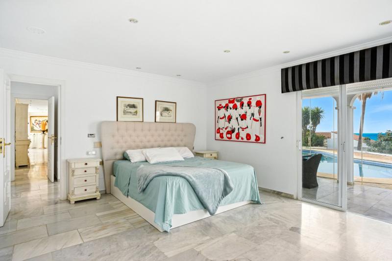 m_e9799f33470150420d70b81992dd96e0