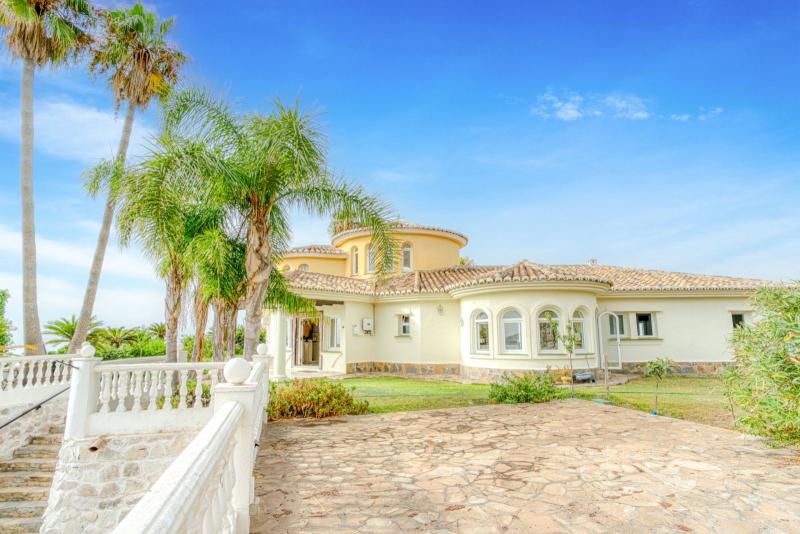 m_ec93ec9d033f1ee615ed33ed968cf825