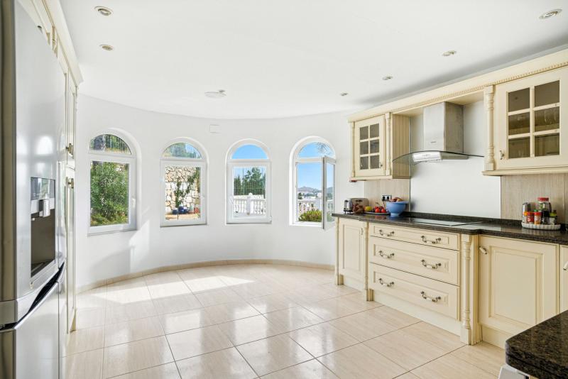 m_eff2b90acdedf7561e4980967d70982c