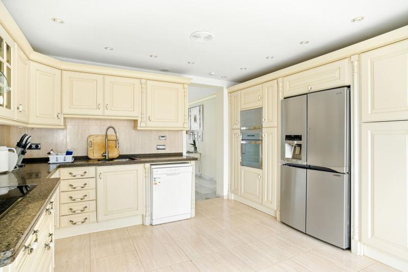 m_fd09a76b0ad61e4bd260b540fa03c657