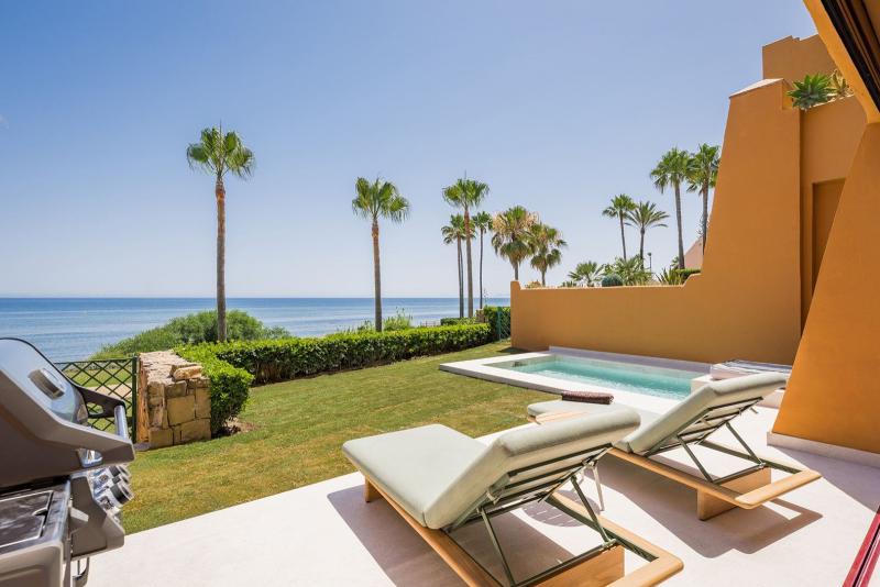 m_059cf8bb925229fbeb63502e3d7a5d34