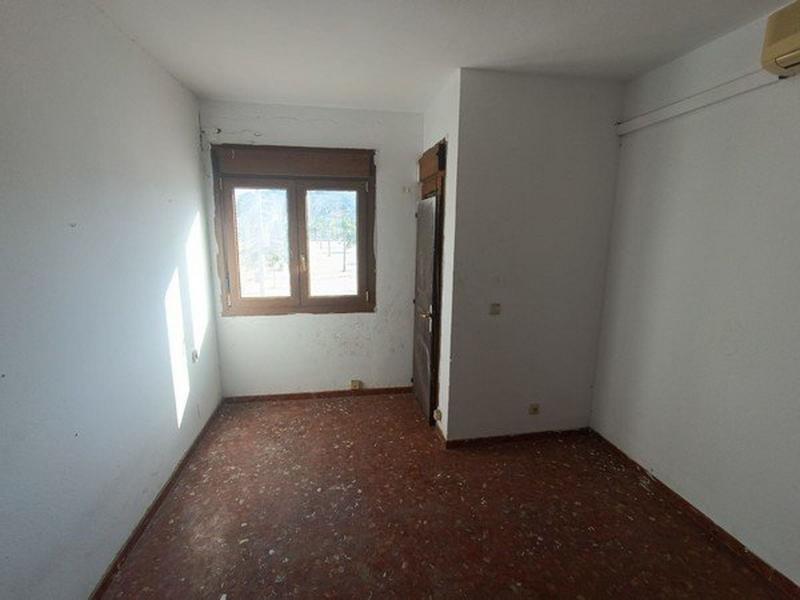 m_resales_4