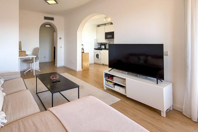 m_resales_13